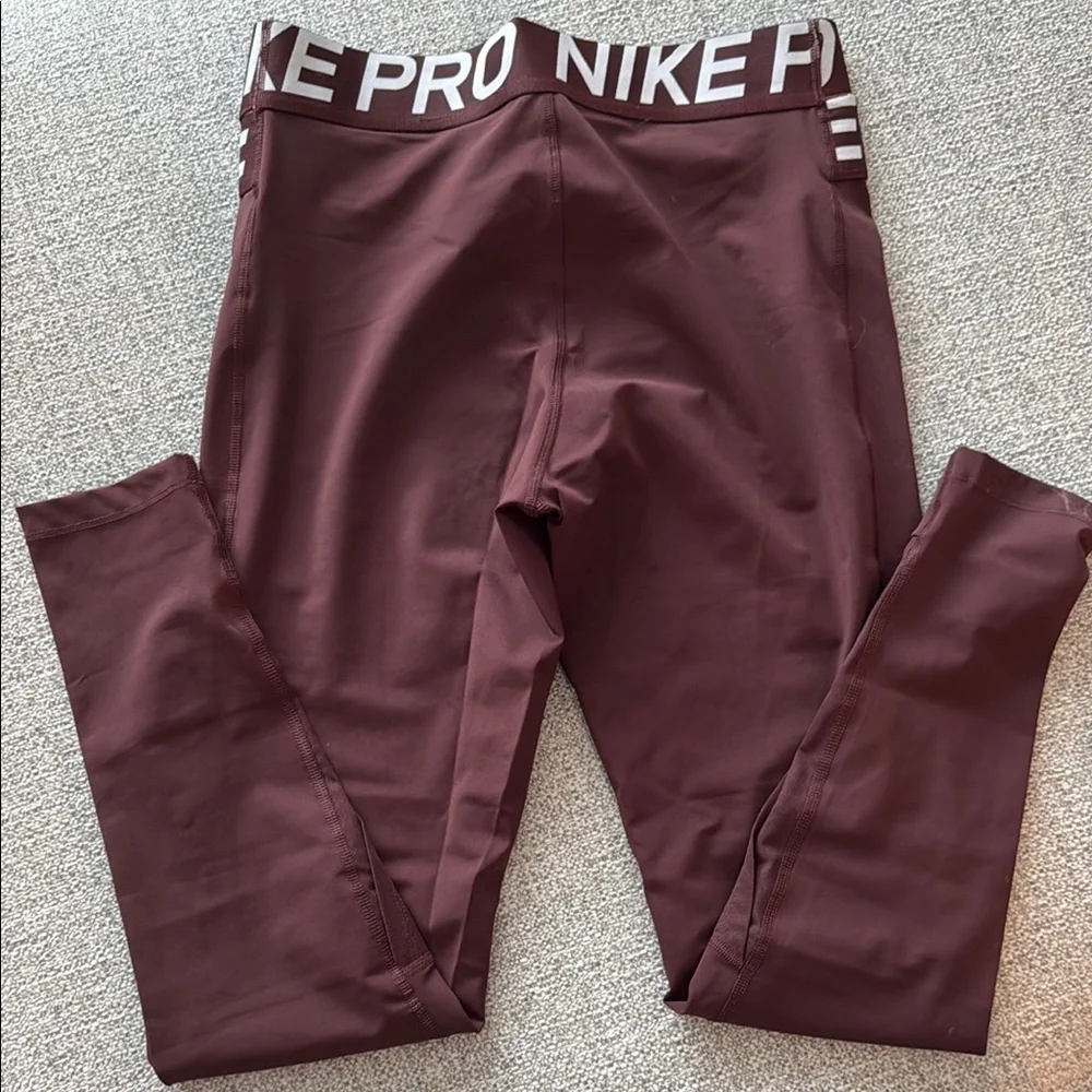 Nike Pro Maroon Leggings - Picture 3 of 3